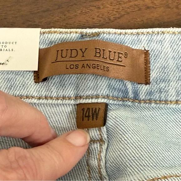 NWT Judy Blue 14W Distressed Cutout Wide Leg Jeans Light Wash High Rise New - Picture 9 of 12